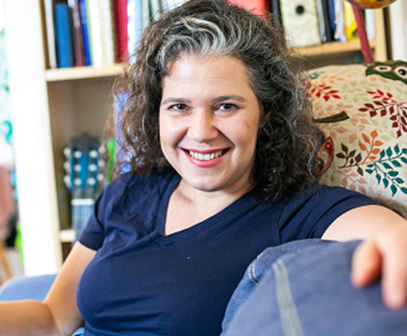 מיקה שביט מטפלת